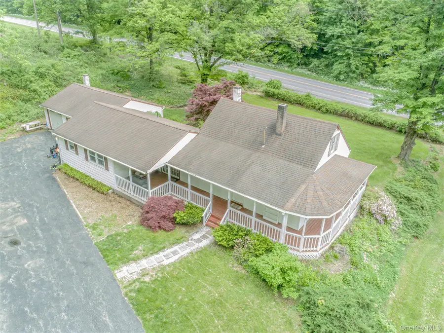 6 Swain Drive, Pleasant Valley, NY 12569 - Image #2