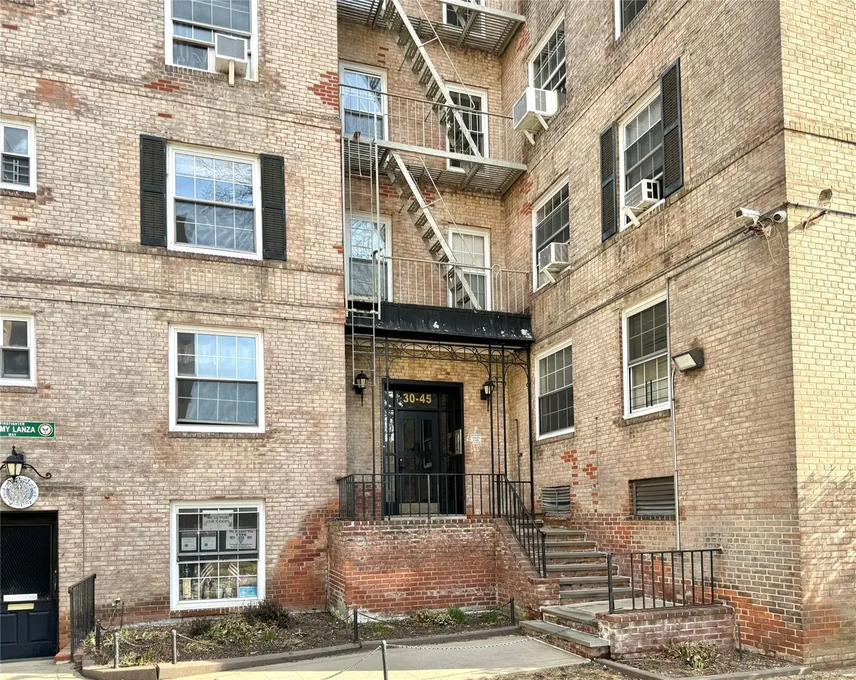 3045 Hobart Street #4H, Woodside, NY 11377 - Image #1