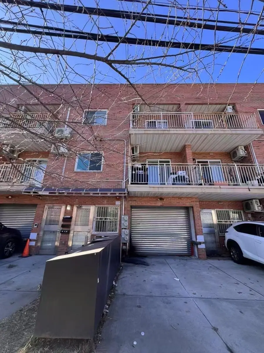 42-06 164 Street, Flushing, NY 11358 - Image #2