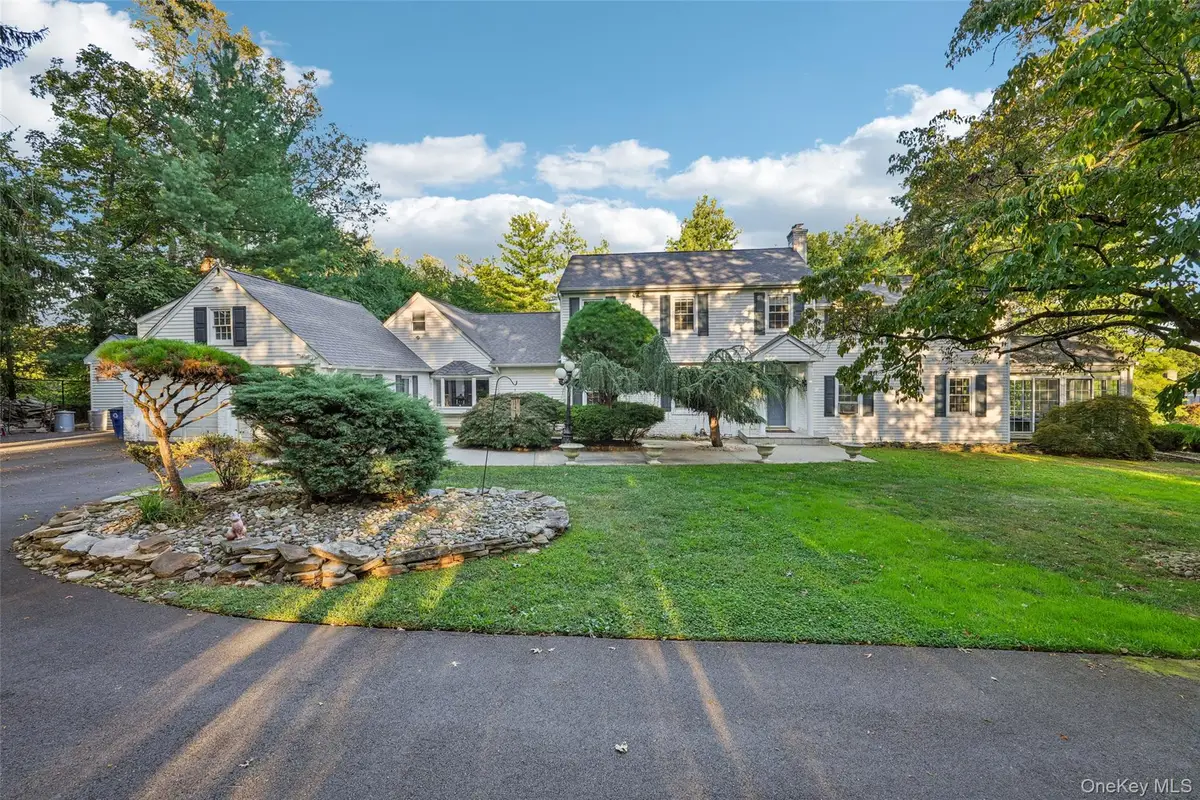 8 Abbey Road, Orangeburg, NY 10962 - #1