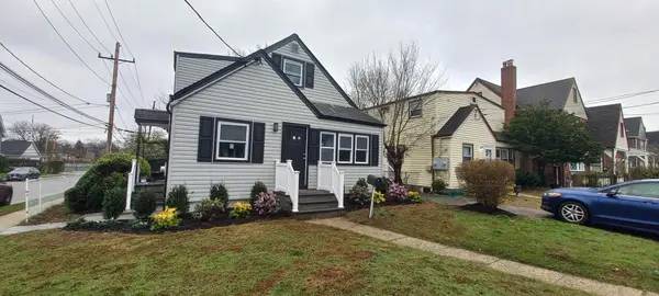 3 Hampton Road, Lynbrook, NY 11563