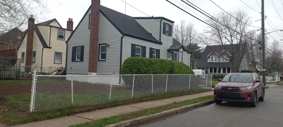 3 Hampton Road, Lynbrook, NY 11563 - Image #3