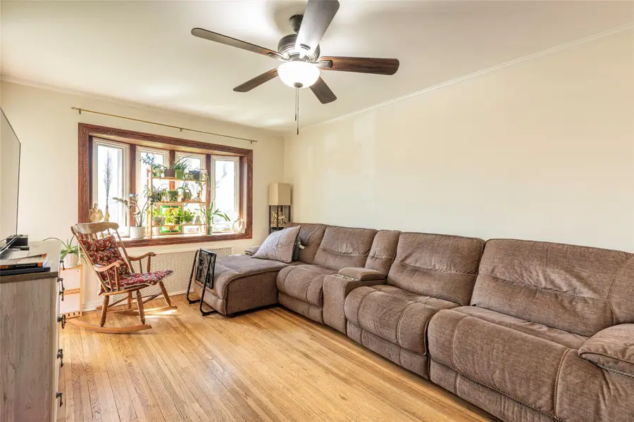 246-31 87 Avenue, Bellerose, NY 11426 - Image #2