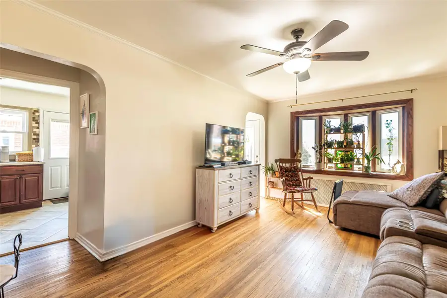 246-31 87 Avenue, Bellerose, NY 11426 - Image #3