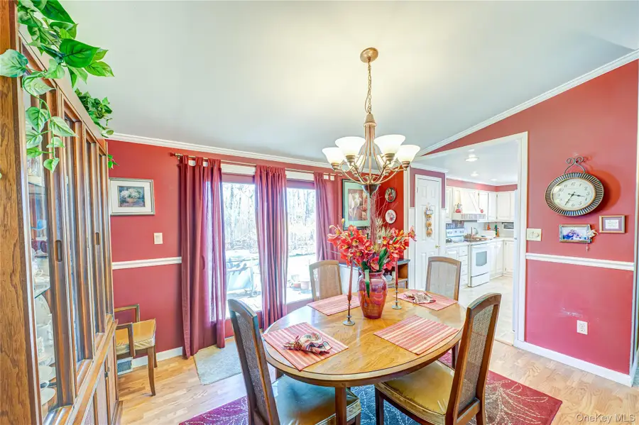 1407 Middle Road #6, Calverton, NY 11933 - Image #2