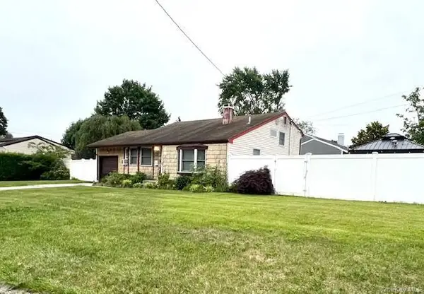 1300 Race Avenue, Medford, NY 11763