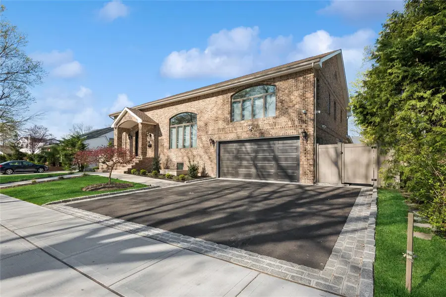 783 Oakleigh Road, North Woodmere, NY 11581 - Image #2