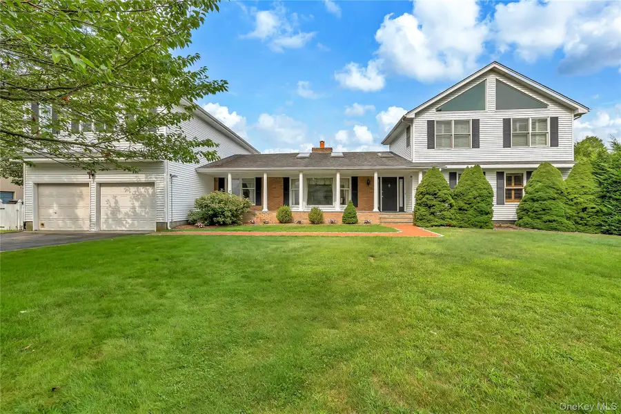 20 Oak Lane, Hampton Bays, NY 11946 - Image #2