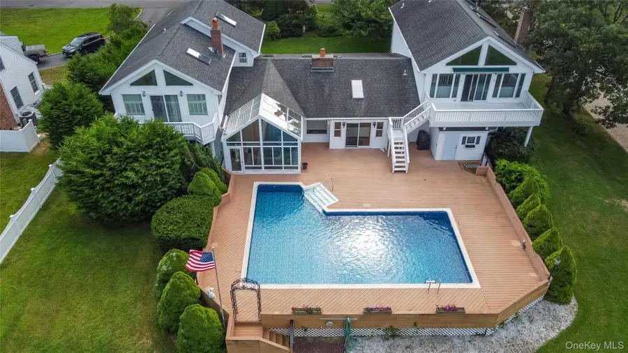 20 Oak Lane, Hampton Bays, NY 11946 - Image #3