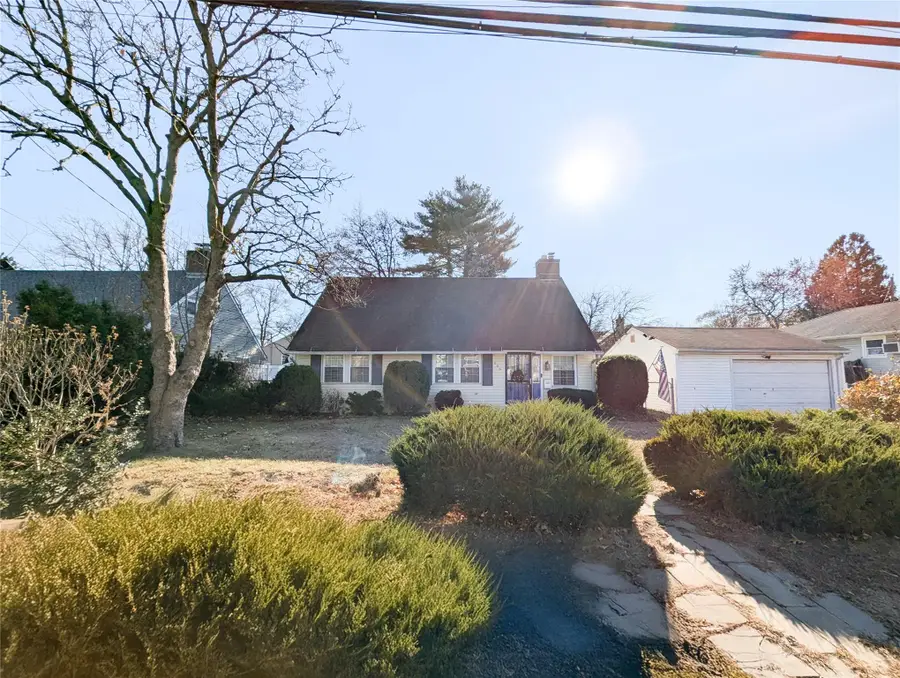 806 Oliver Avenue, Westbury, NY 11590 - Image #2