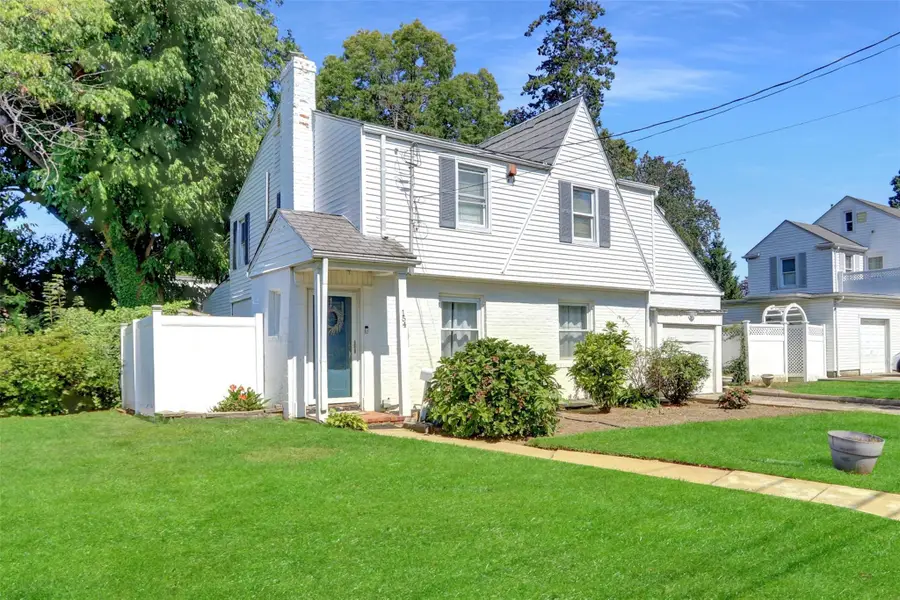 154 California Avenue, Freeport, NY 11520 - Image #2
