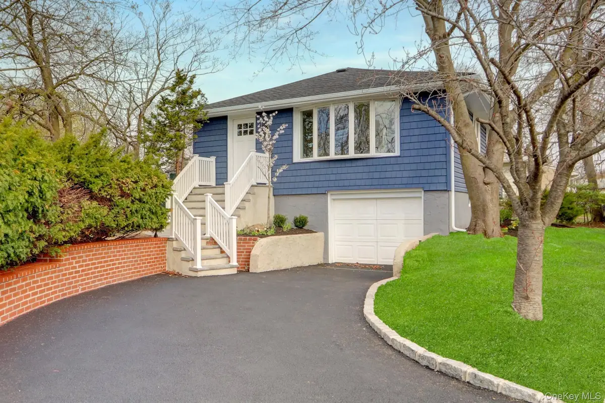 1580 Little Whaleneck Road, Merrick, NY 11566 - Image #1