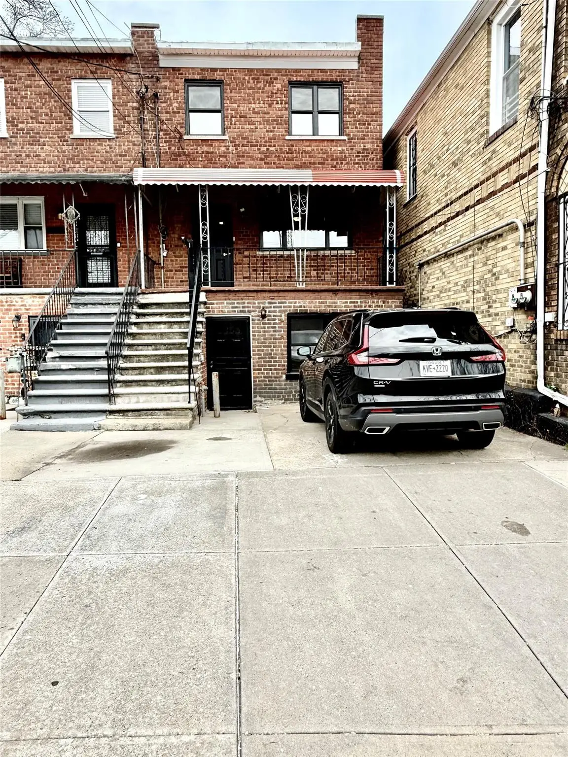 1031 E 215th St, Bronx, Ny, Bronx, NY 10469 - Image #1