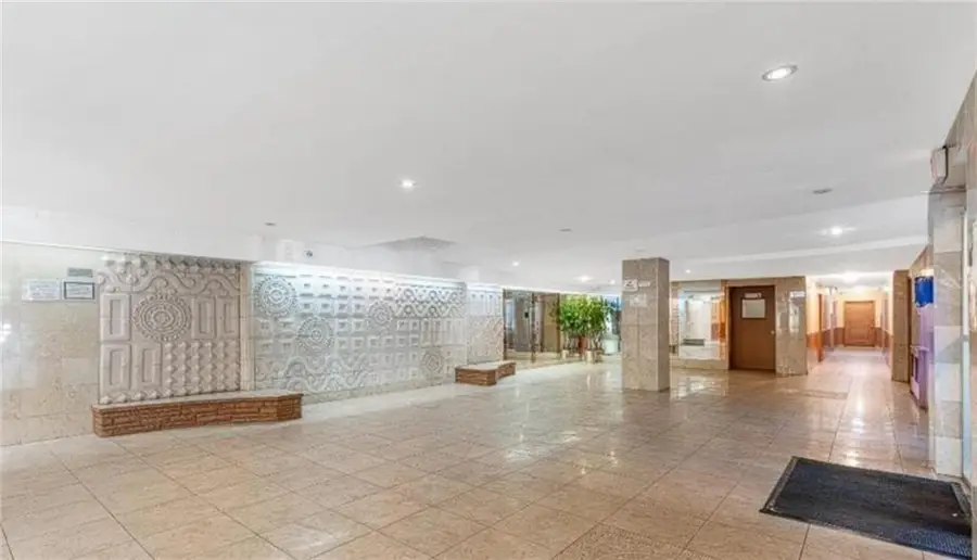 2727 Ocean Parkway #F30, Brooklyn, NY 11235 - Image #2