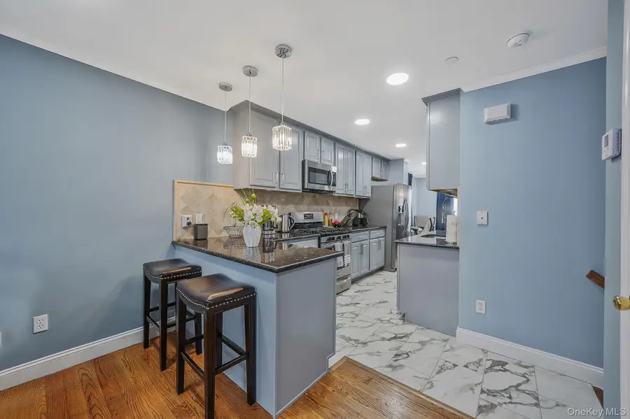 531 Ray Street #10, Freeport, NY 11520 - Image #2