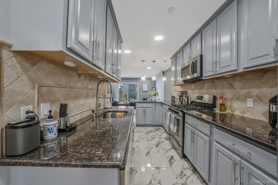 531 Ray Street #10, Freeport, NY 11520 - Image #3