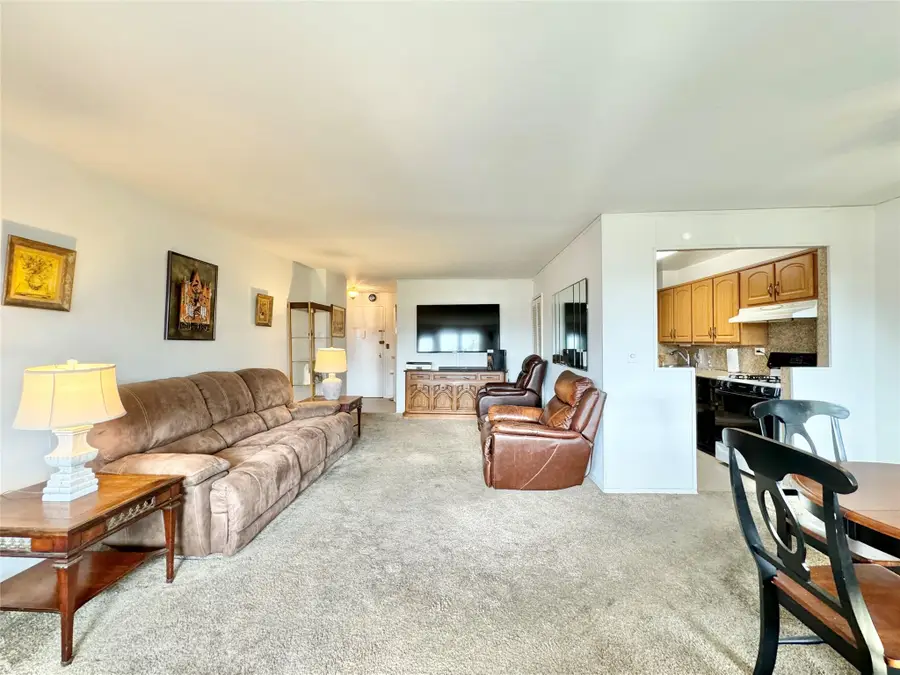 86-15 Broadway #4D, Elmhurst, NY 11373 - Image #3