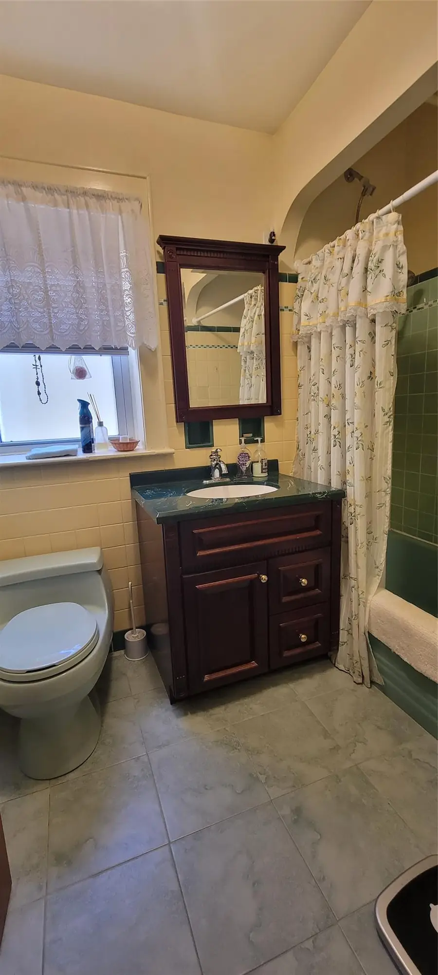 9501 165th Avenue, Howard Beach, NY 11414 - Image #3