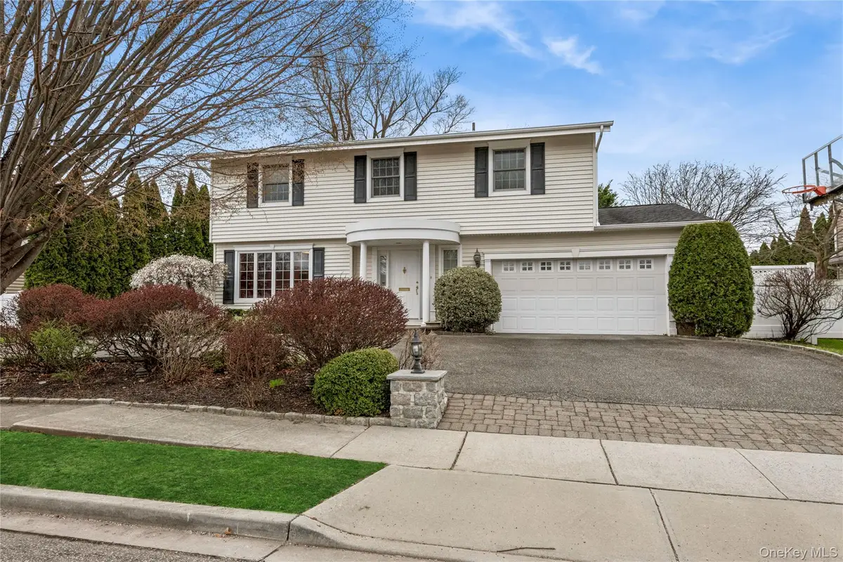 20 Sagamore Way S, Jericho, NY 11753 - #1