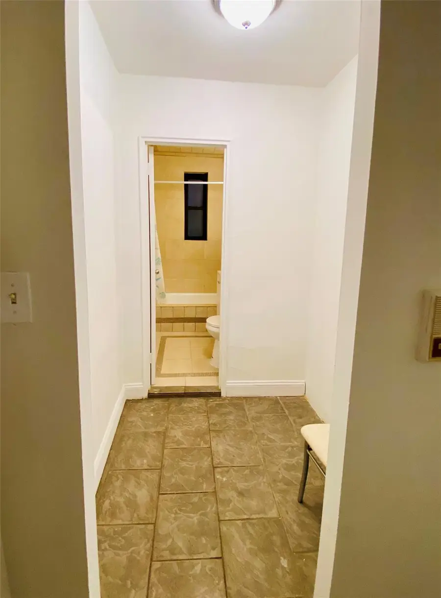 150-25 72 Nd Rd #1E, Flushing, NY 11367 - Image #3