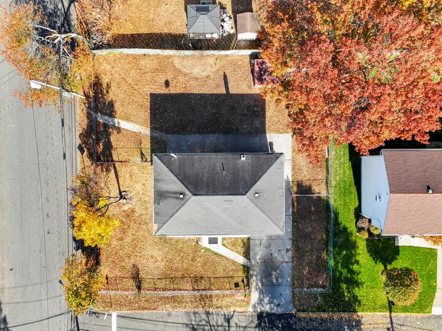 55 Glenmalure Street, Amityville, NY 11701 - Image #2