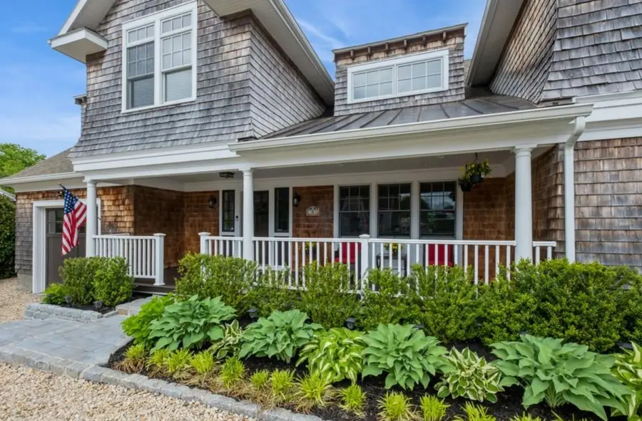8 Hilltop Drive, Bayville, NY 11709 - Image #2