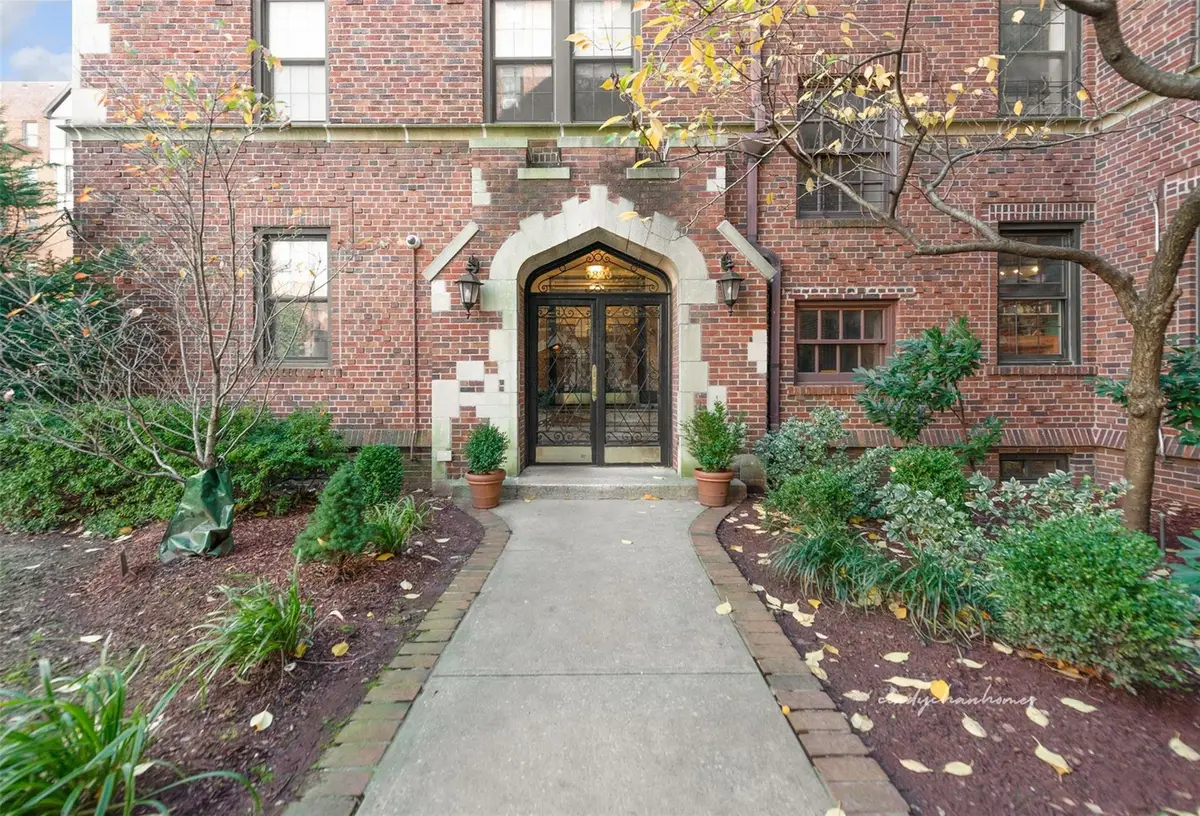 68-20 Burns Street #E/1, Forest Hills, NY 11375 - Image #1