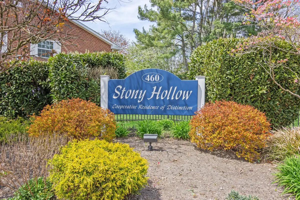 460 Old Town Road #25M, Port Jefferson Station, NY 11776 - Image #1