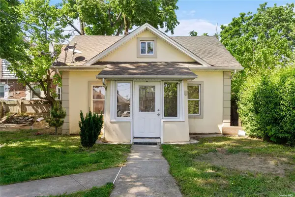 45 Dehnhoff Avenue, Freeport, NY 11520