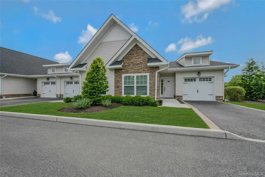 2300 Fox Hill Drive #1101, Baiting Hollow, NY 11933 - Image #2