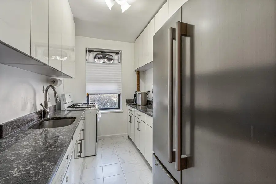 67-40 Yellowstone Boulevard #3B, Forest Hills, NY 11375 - #2