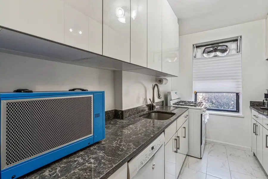 67-40 Yellowstone Boulevard #3B, Forest Hills, NY 11375 - #3