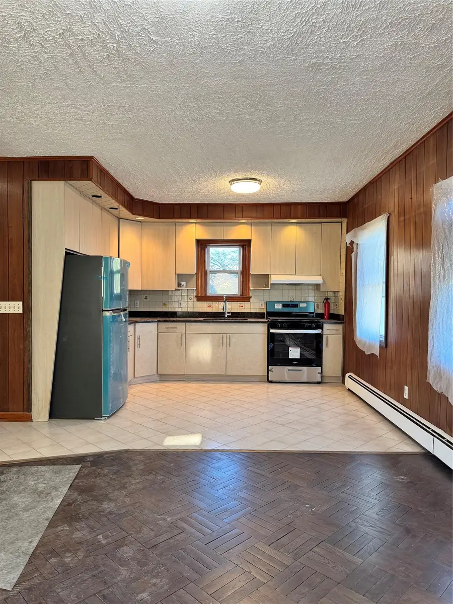 25907 147th Road, Rosedale, NY 11422 - Image #2