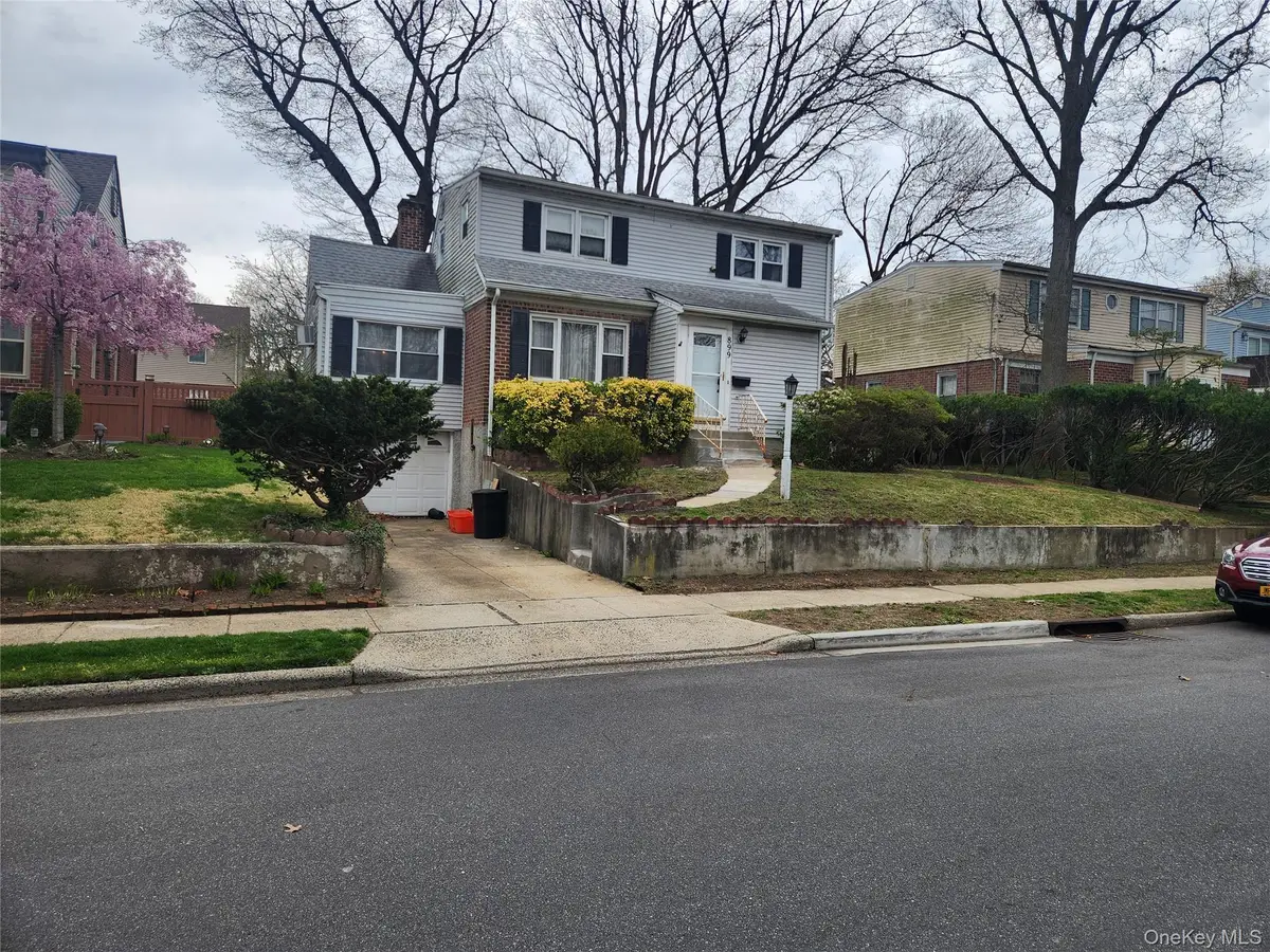899 Cleveland Street, West Hempstead, NY 11552 - Image #1
