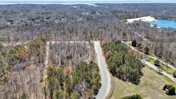 98 Old Country Road, Westhampton, NY 11977