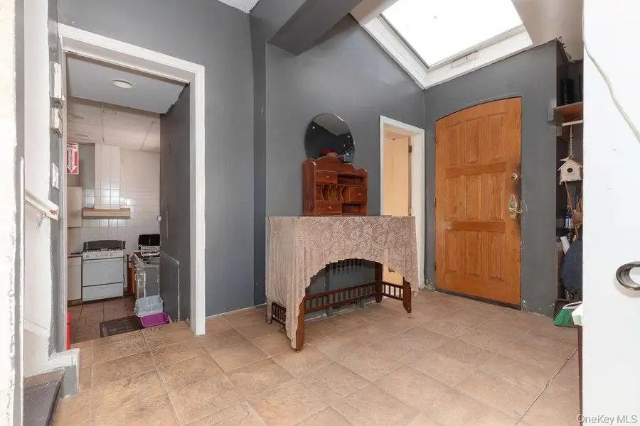 246 Weyman Avenue, New Rochelle, NY 10805 - Image #3