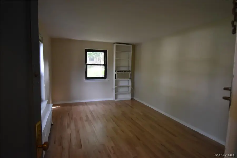 23 West Mill Drive #9A, Great Neck, NY 11021 - Image #3