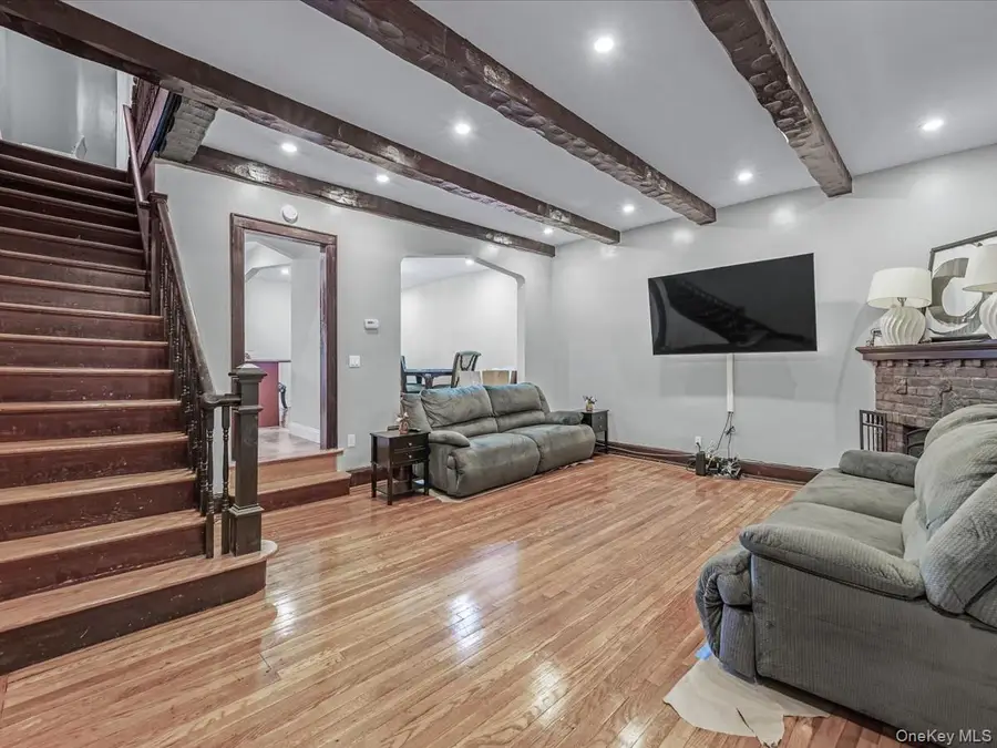 17209 Sayres Avenue, Jamaica, NY 11433 - Image #3