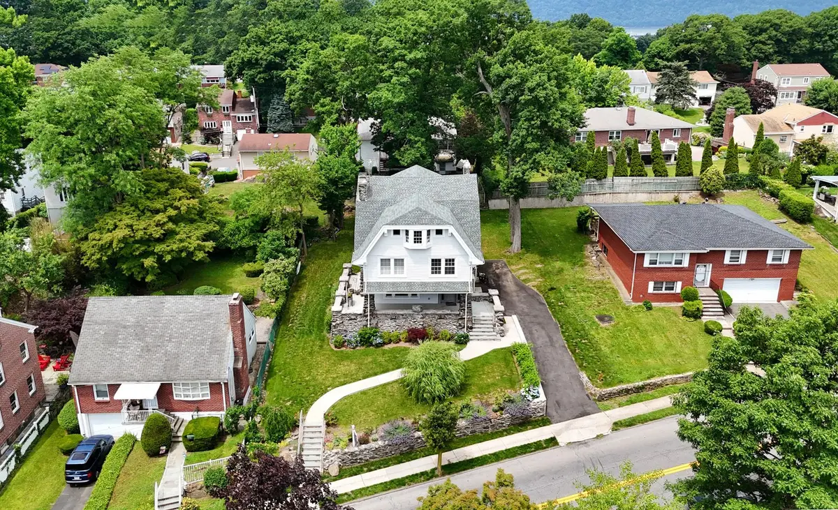 209 Van Cortlandt Park Avenue, Yonkers, NY 10705 - Image #1