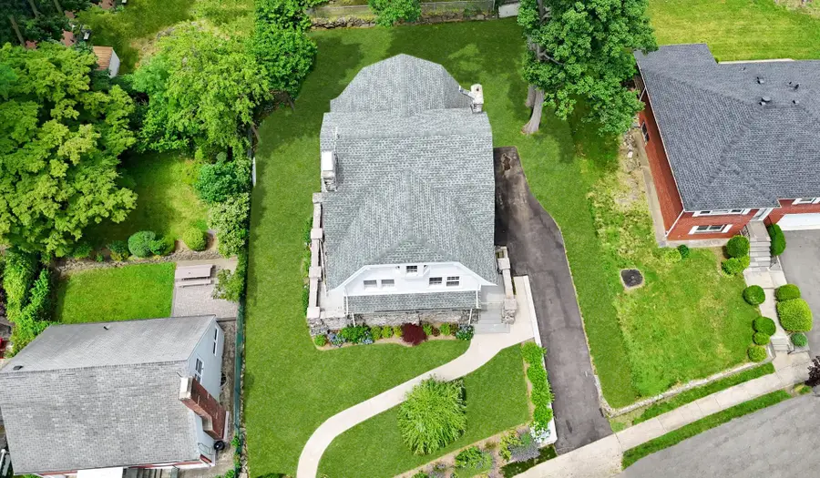 209 Van Cortlandt Park Avenue, Yonkers, NY 10705 - Image #2