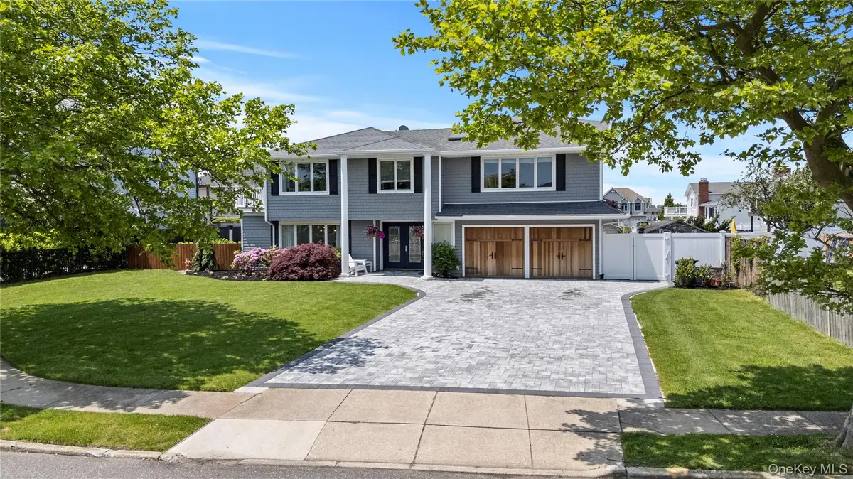 22 Viking Drive, West Islip, NY 11795 - Image #1