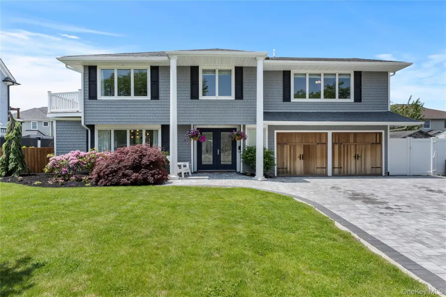 22 Viking Drive, West Islip, NY 11795 - Image #2