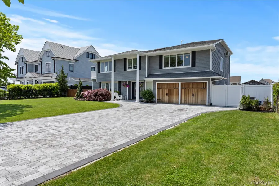 22 Viking Drive, West Islip, NY 11795 - Image #3