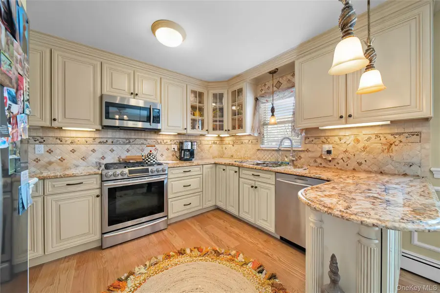 312 Ocean Avenue, Massapequa Park, NY 11762 - Image #2