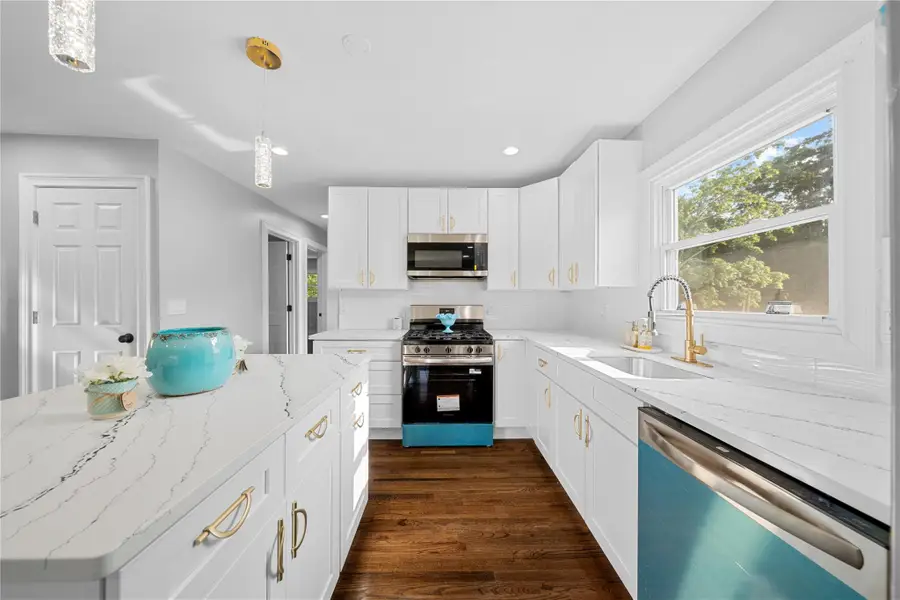 38 Moffitt Boulevard, East Islip, NY 11730 - Image #2