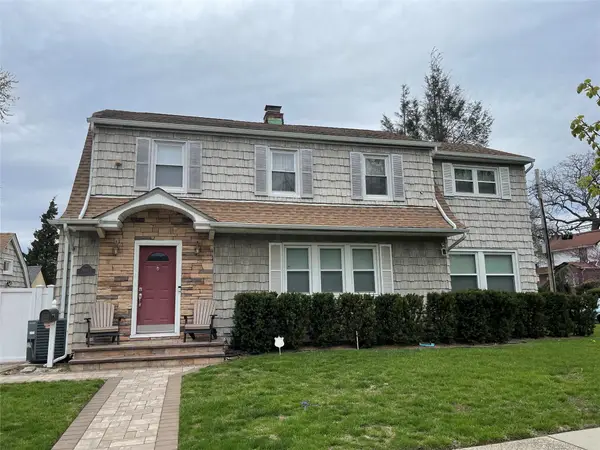 20815 38th Avenue, Bayside, NY 11361