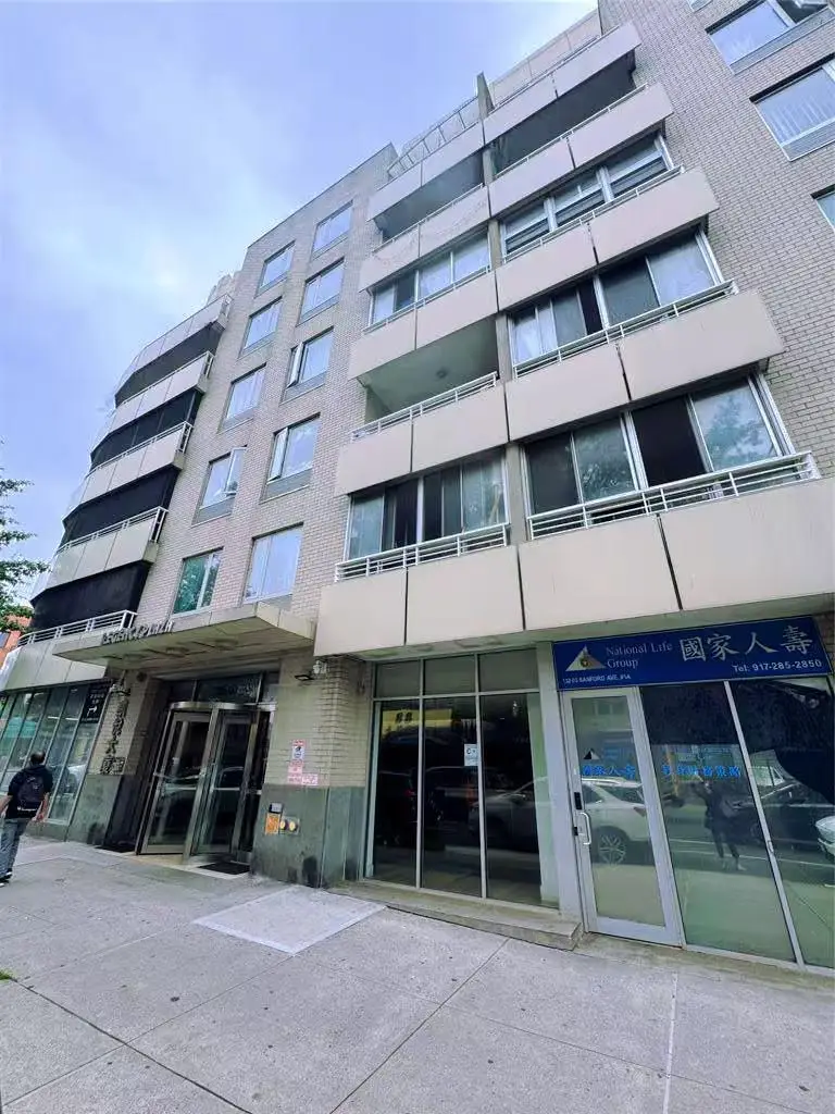132-03 Sanford Avenue #2F, Flushing, NY 11355 - Image #2