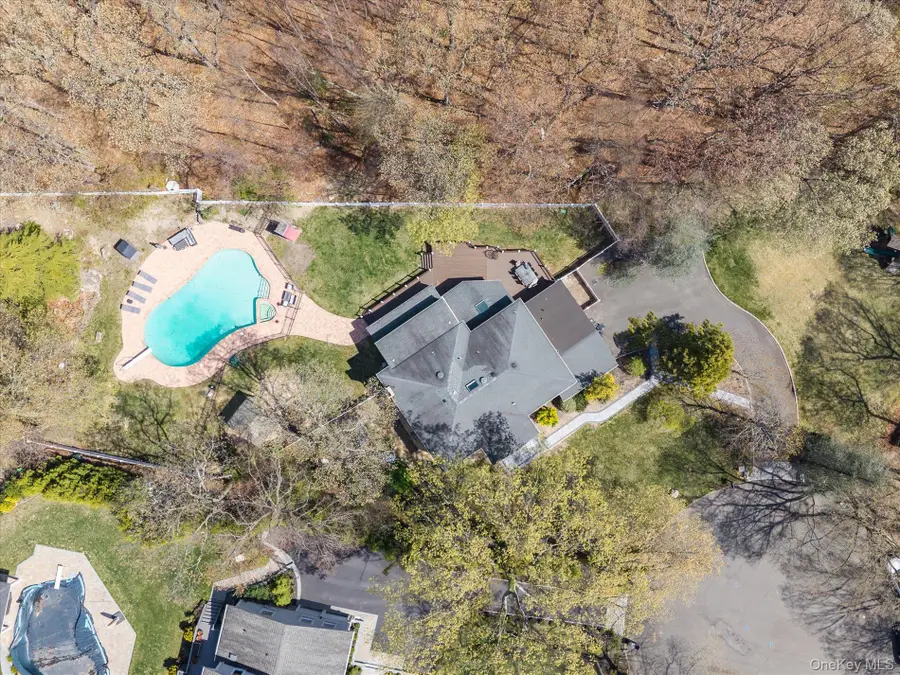 10 Stony Run Court, Dix Hills, NY 11746 - Image #2