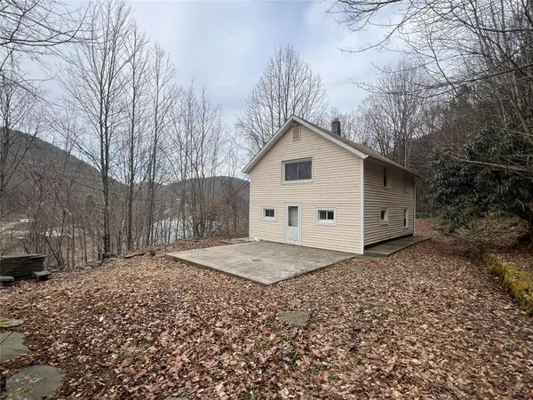 322 Peas Eddy Road, Hancock, NY 13783