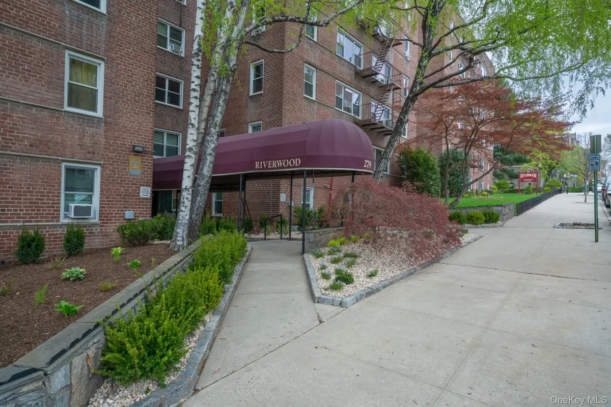 279 N Broadway #8N, Yonkers, NY 10701 - Image #1